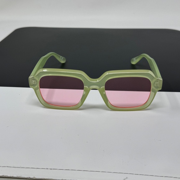 ASOS DESIGN beveled angular square sunglasses in milky green pink lenses - Picture 1 of 15
